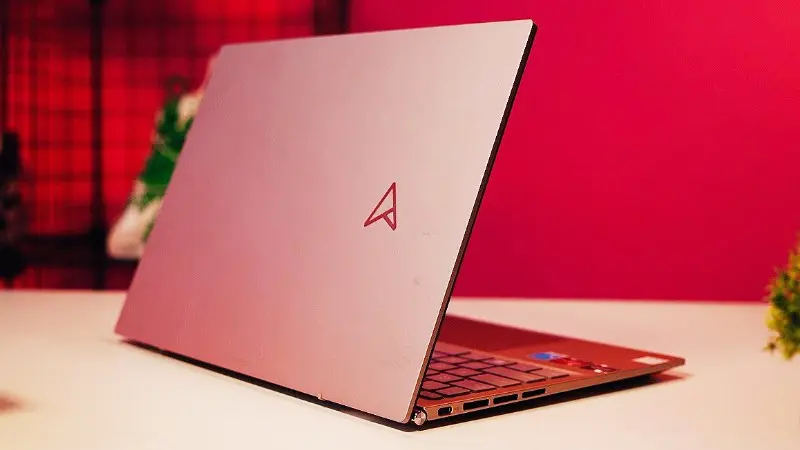 Asus Zenbook S13 OLED UM5302